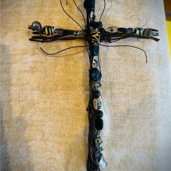 Handcrafted Layered Barbwire Beaded Cross Wall Decor! - Picture 4 of 4